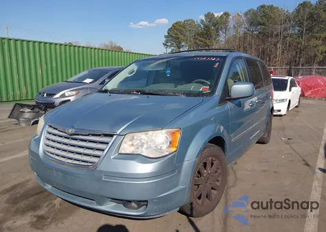 2009 Chrysler Town & Country Touring из США, поврежденный, VIN 2A8HR54189R676555